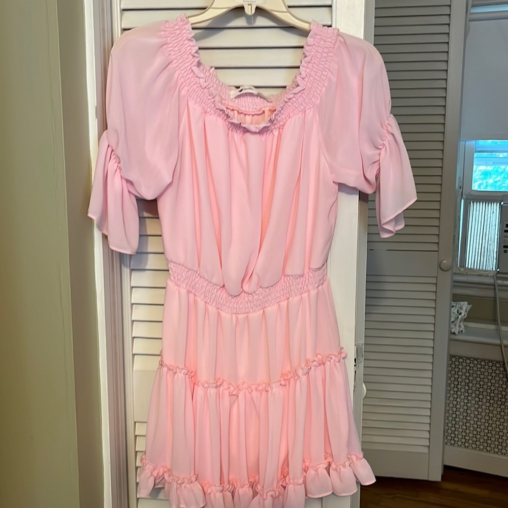 Sweet off the shoulder dress!